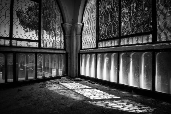 Maison Abandonnée Véranda Chambre Avec Vue Travers Les Fenêtres Les — Photo