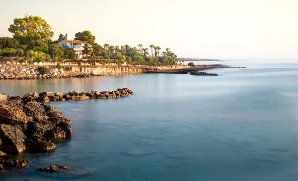 Seascape with turquoise clear blue water. Vyzakia beach Prtaras, Cyprus — Stock Photo, Image