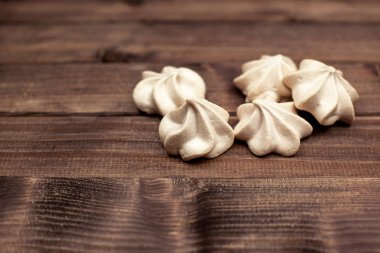 Metin için yer ahşap zemin üzerine mini beze.