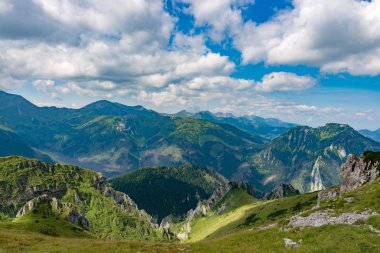Czerwone Wierchy 'e giden dağ yolu. Polonya Tatra dağları. Zakopane, Polonya