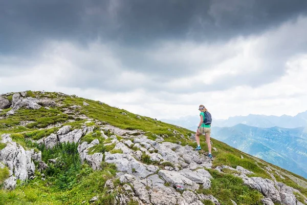 Woman Walking Mountain Trail Polish Tatra Mountains — Stock Photo, Image