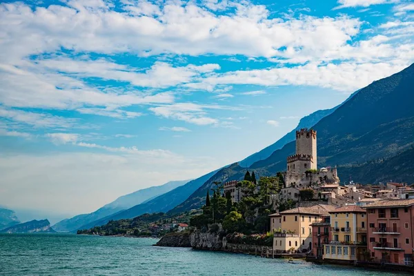 Malcesine Est Une Ville Italienne Province Vérone Située Sur Rive — Photo