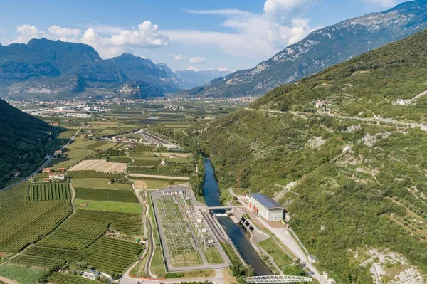 Luchtfoto Waterkrachtcentrale Nago Torbole Stad Aan Rivier Sarca — Stockfoto