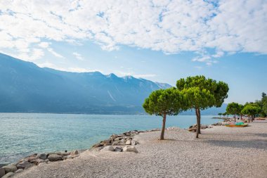 Limone sul Garda, Lombardy, İtalya için Garda Gölü Plajı
