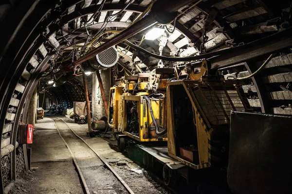 Treno Trasporto Del Carbone Nella Miniera Sotterranea Carbone Nero — Foto Stock