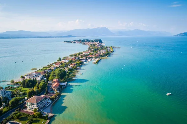 Luchtfoto Uitzicht Sirmione Stad Italië Lombardije — Stockfoto