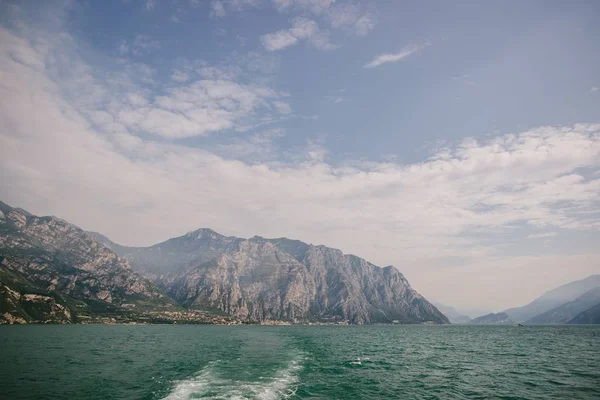 Лімоне Суль Гарда Вид Човен Березі Озера Гарда Ломбардія Італія — стокове фото