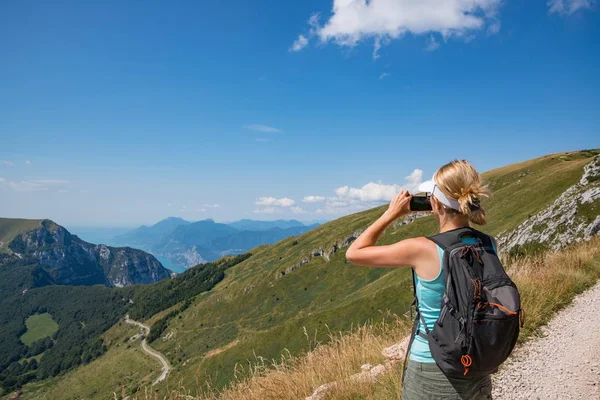 Woman Taking Photo Her Phone Monte Baldo Road Monte Altissimo — Stock Photo, Image