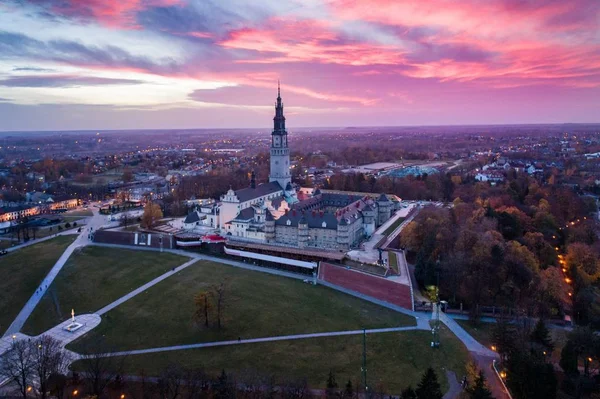 Vista Aérea Nocturna Del Dron Sobre Monasterio Czestochowa Jasna Gora —  Fotos de Stock