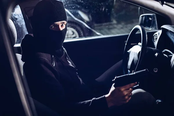 Terroriste Masqué Avec Pistolet Dans Voiture — Photo