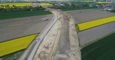 Yol yapımı ve zemin işleri Drone video.