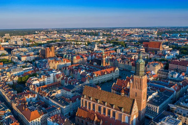 Vista aérea del dron en la plaza principal de Wroclaw — Foto de Stock