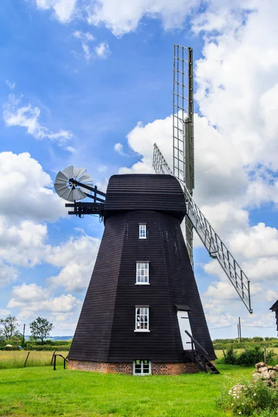 レイシーの緑の風車は プリンシーズ バッキンガムシャー イングランド — ストック写真