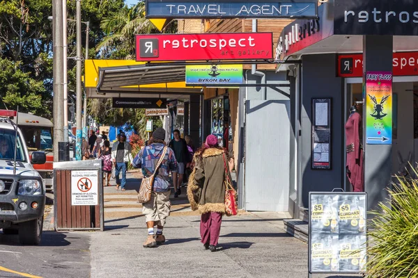 Byron Bay Ausztrália Május 2015 Ember Elmegy Egy Művészeti Galériában — Stock Fotó