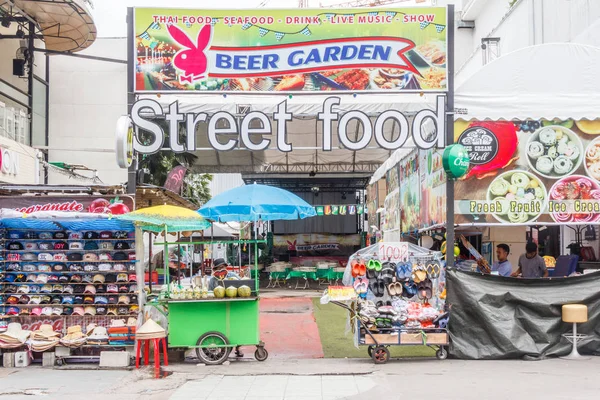 Patong Thailand Augusti 2018 Ölträdgård Som Serverar Snabbmat Bangla Road — Stockfoto