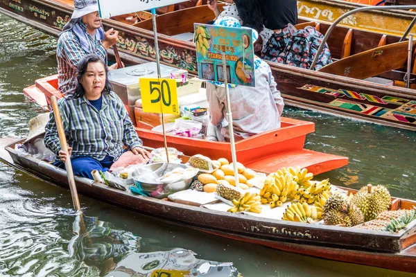 Damnoen Saduak Thailand 8Th October 2018 Vendor Boat Making Sticky — Stock Photo, Image