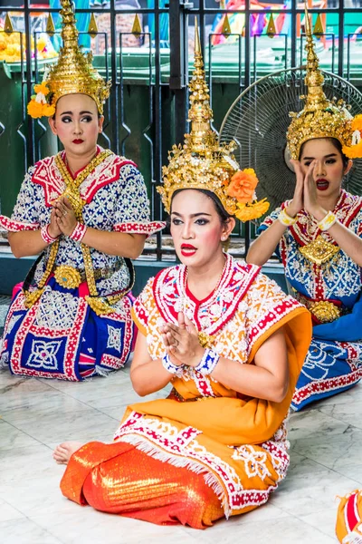 Bangkok Tailandia Septiembre 2018 Bailarines Santuario Erawan Santuario Ciudad Más —  Fotos de Stock