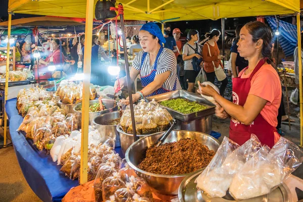 Mae Sot Tayland Şubat 2019 Gece Pazar Satıcıları Piyasada Her — Stok fotoğraf