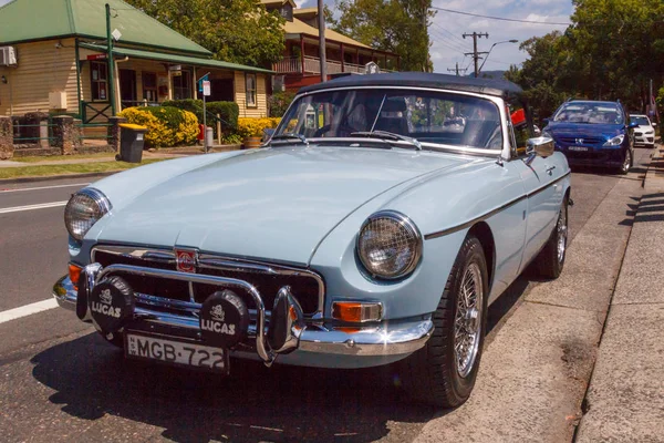 Classic blue MGB roadster sports car — Stock Photo, Image