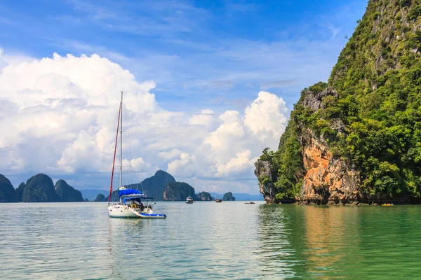 Defne Phang nga demir adlı yat