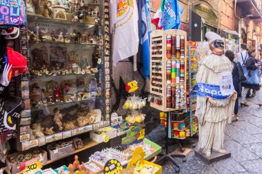 Hediyelik eşya dükkanı 