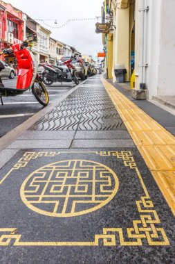 Yeni süslü kaldırımlar