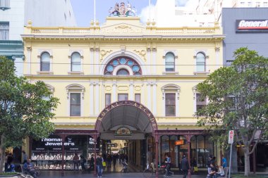 Melbourne, Avustralya-18 Mart 2013: Royal Arcade alışveriş caddesi. 1870 yılında açıldı çarşı ülkedeki en eski.