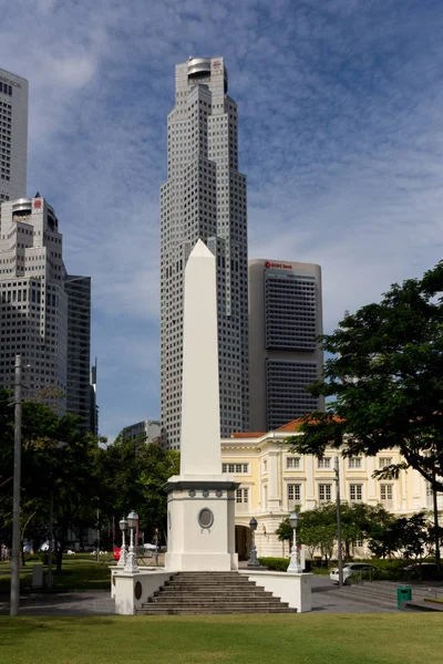 Den Dalhousie obelisken i Civic District i Singapore — Stockfoto