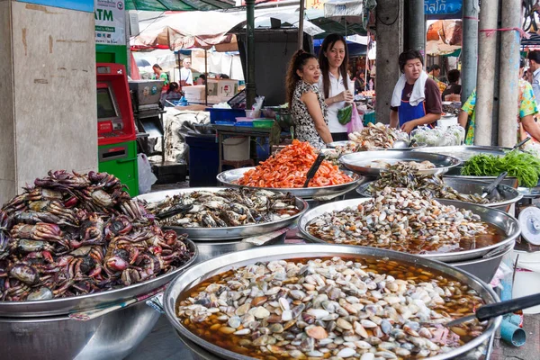 Meeresfrüchte-Straßenstand in Chinatown, Bangkok — Stockfoto