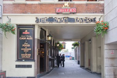 İnsanlar Kuğu Tavern, Gracechurch Street, Lon dışında içme