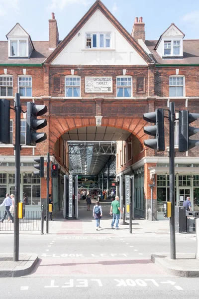 Entrance to the former Spitalfields Market, London, England, Uni — Stock Photo, Image
