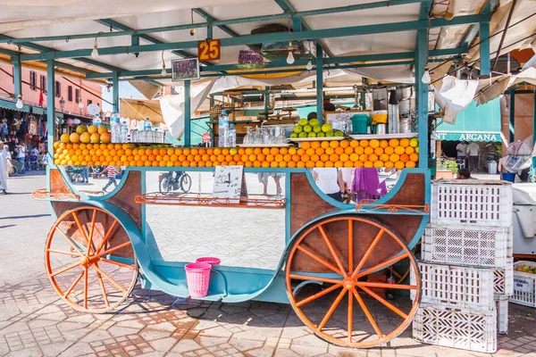 Marrakech Marocco Settembre 2010 Fornitori Succo Arancia Djemaa Fna Piazza — Foto Stock