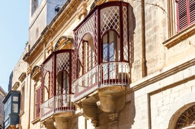 Valletta geleneksel balkon
