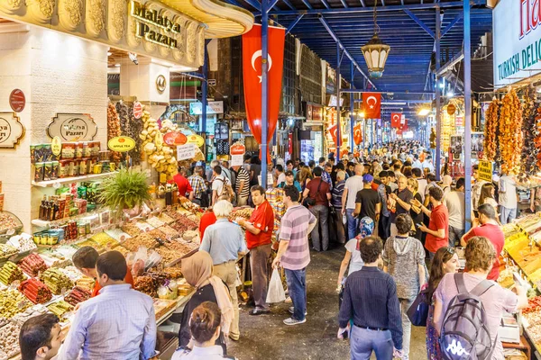 All'interno del affollato Spice Bazaar , — Foto Stock