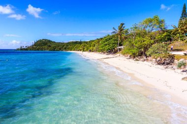 Beyaz kumlu plaj, Easo, Lifou