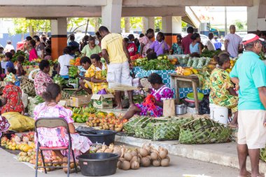 Taze meyve ve sebze pazarı,