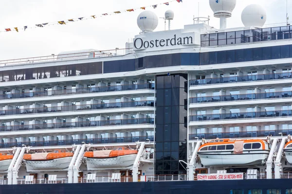 Круизный корабль "Остердам" — стоковое фото