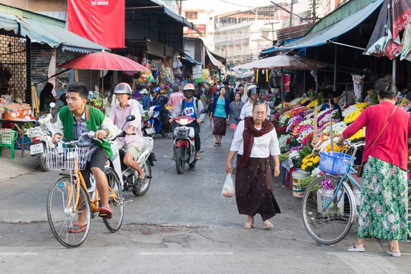 Scena străzii din Mae Sot, la granița dintre Thailanda și Myanm — Fotografie, imagine de stoc