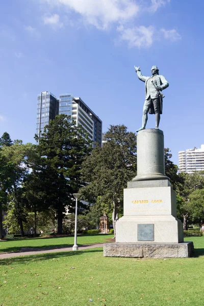 Statua Kapitan james Cook — Zdjęcie stockowe