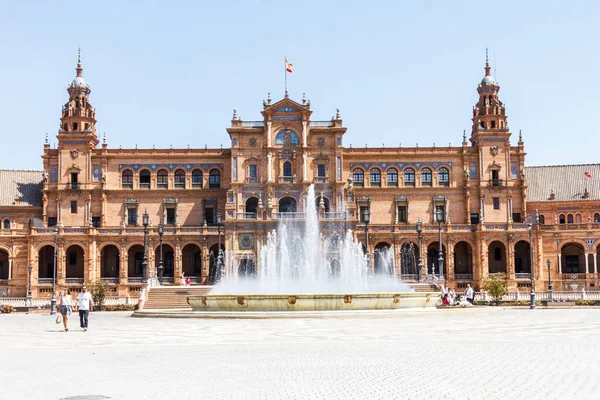 Fonte na Plaza de Espana — Fotografia de Stock