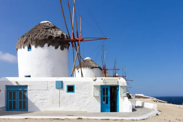 Mulini a vento iconici, Mykonos, Grecia — Foto Stock