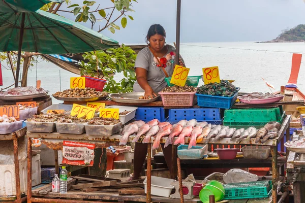 Puesto en el mercado de pescado — Foto de Stock