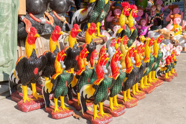 Pottery cocks for sale at the side of the road in Thailand. — Stock Photo, Image