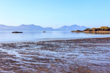 Menai Boğazı'na bakmak