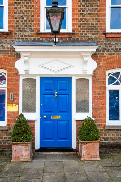 Blue front door — Stock Photo, Image