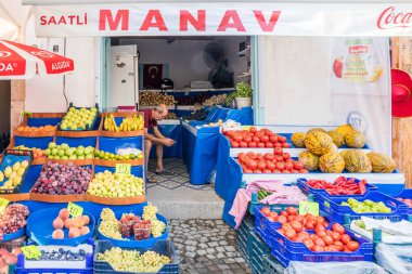 Cep telefonuna danışmanlık olan adam