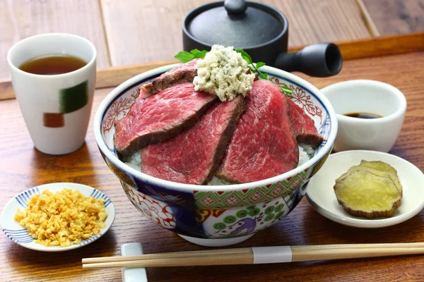 Ваге Смажена Яловичина Чаші Японська Кухня — стокове фото