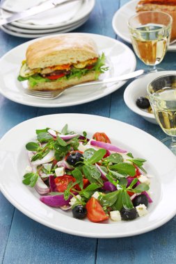 Yunan semizotu salatası