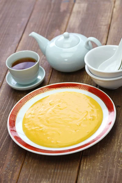 Домашний Китайский Десерт Сладкий Несъедобный Яичный Желток Заварным Кремом Названием — стоковое фото