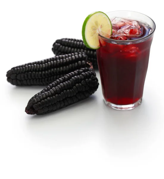 Chicha 莫娜达 秘鲁紫玉米饮料在白色背景下分离 — 图库照片